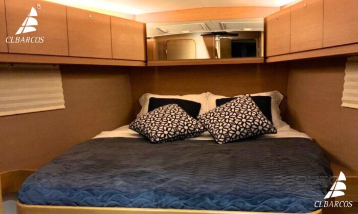 cabine de proa Dufour500