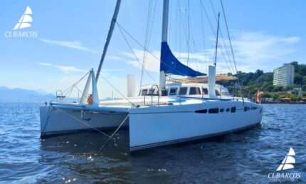 Catamarã Dolphin 43 - Barco